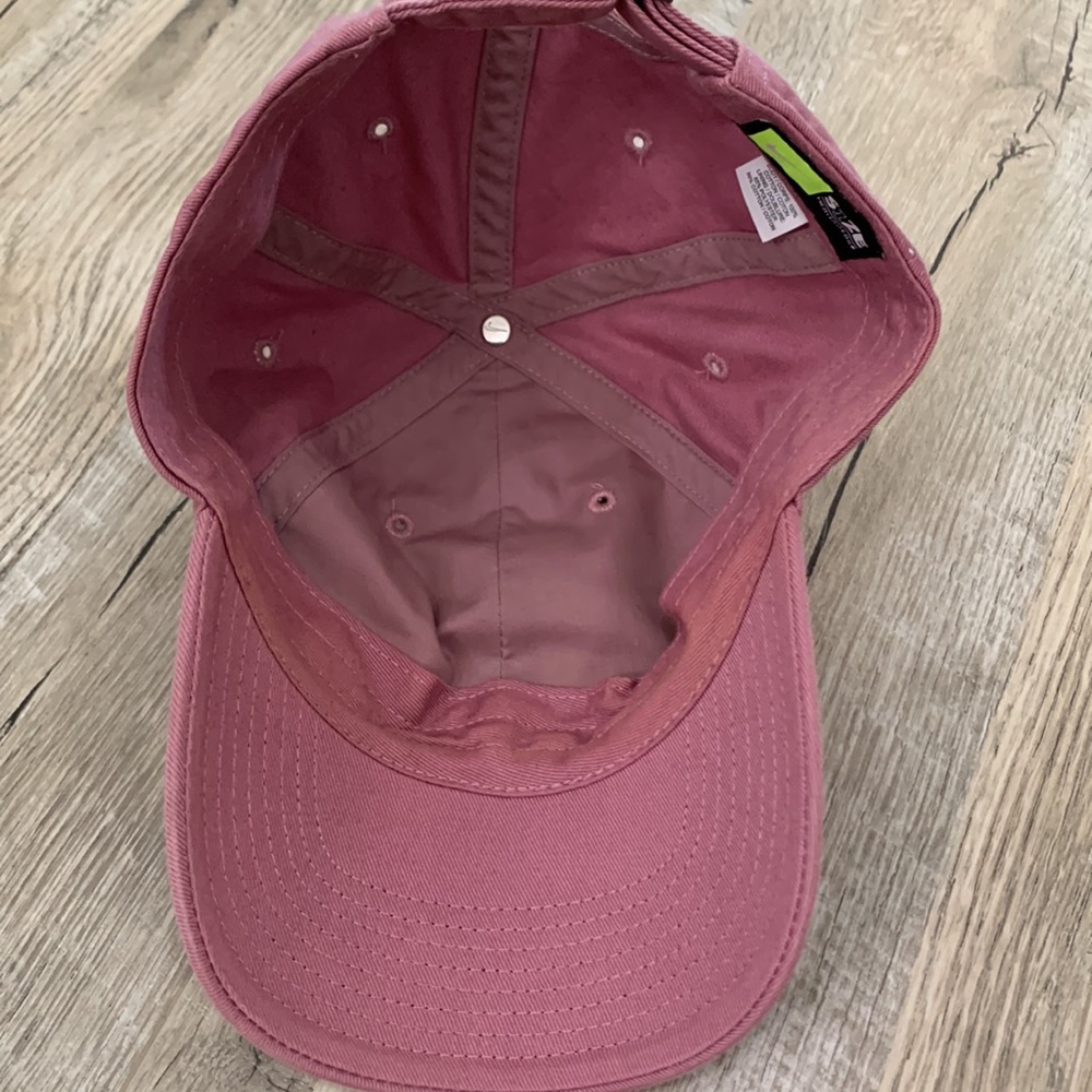 Nike hat - Picture 4 of 6